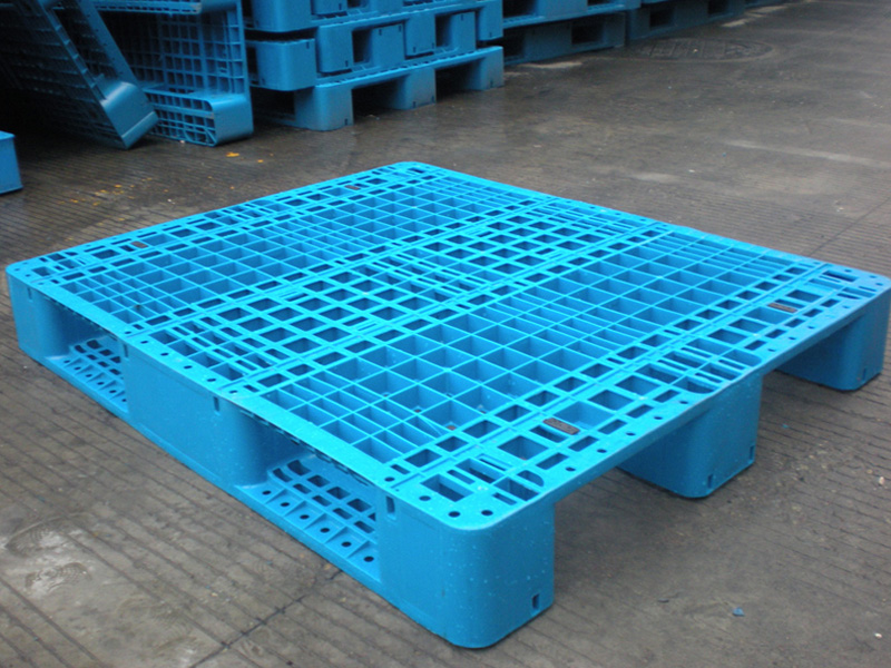 Plastic Pallet Manufacturers